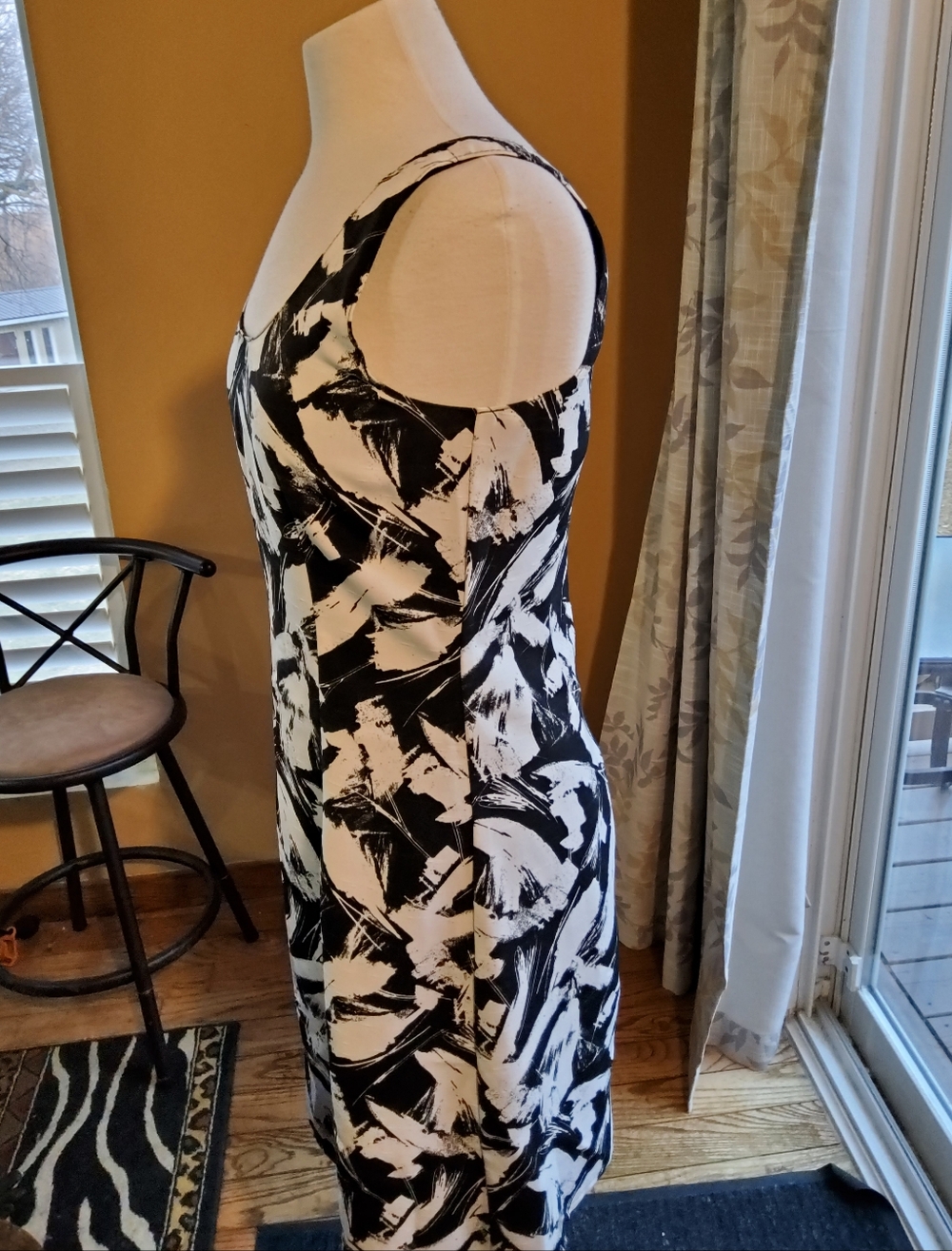 Michael Tyler International Sleeveless Black and White Abstract Print Dress - Picture 3 of 5